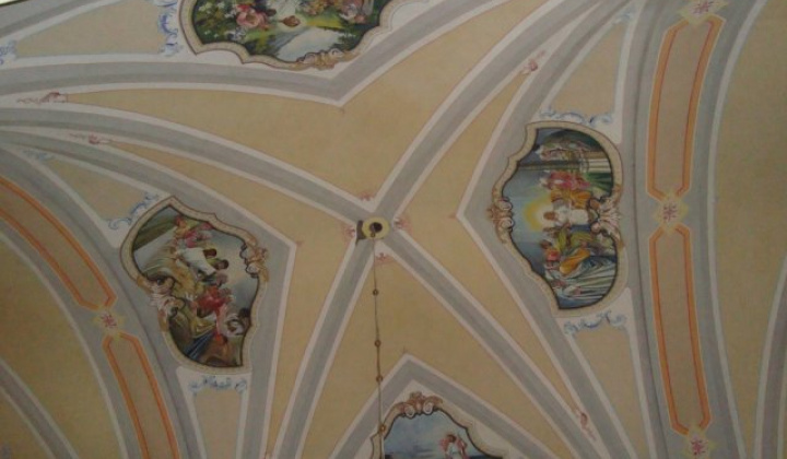 1. fotografia fotogalérie Kostol Povýšenia svätého Kríža v Ruskej