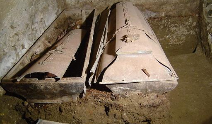 1. fotógaléria fotózás Archeologický výskum v kostole Ruská