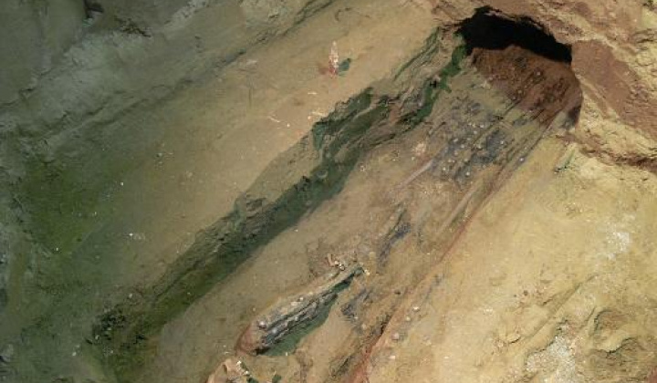 6. fotógaléria fotózás Archeologický výskum v kostole Ruská